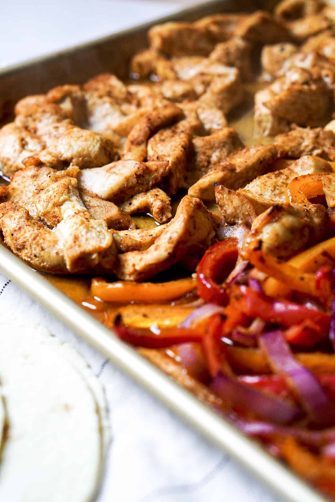 Spicy Sheet Pan Fajita Bowls