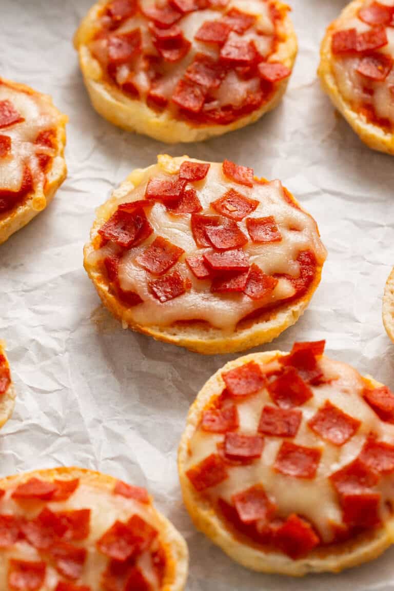 Easy Homemade Air Fryer Pizza Bagels (high protein) - Oh Snap Macros