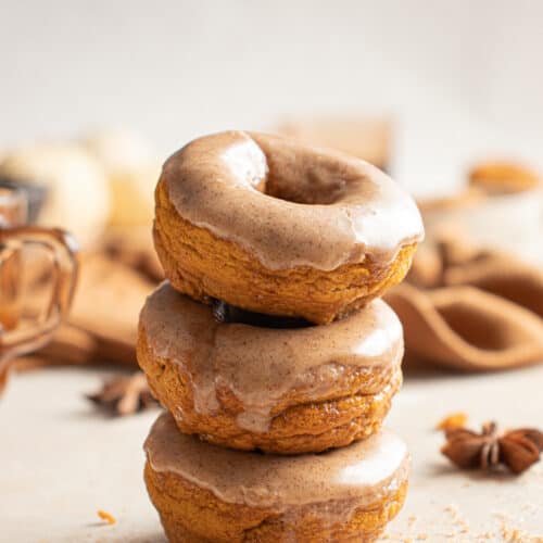 Mini Donut Recipe // Baked Pumpkin Spice Mini Donuts » Lovely Indeed