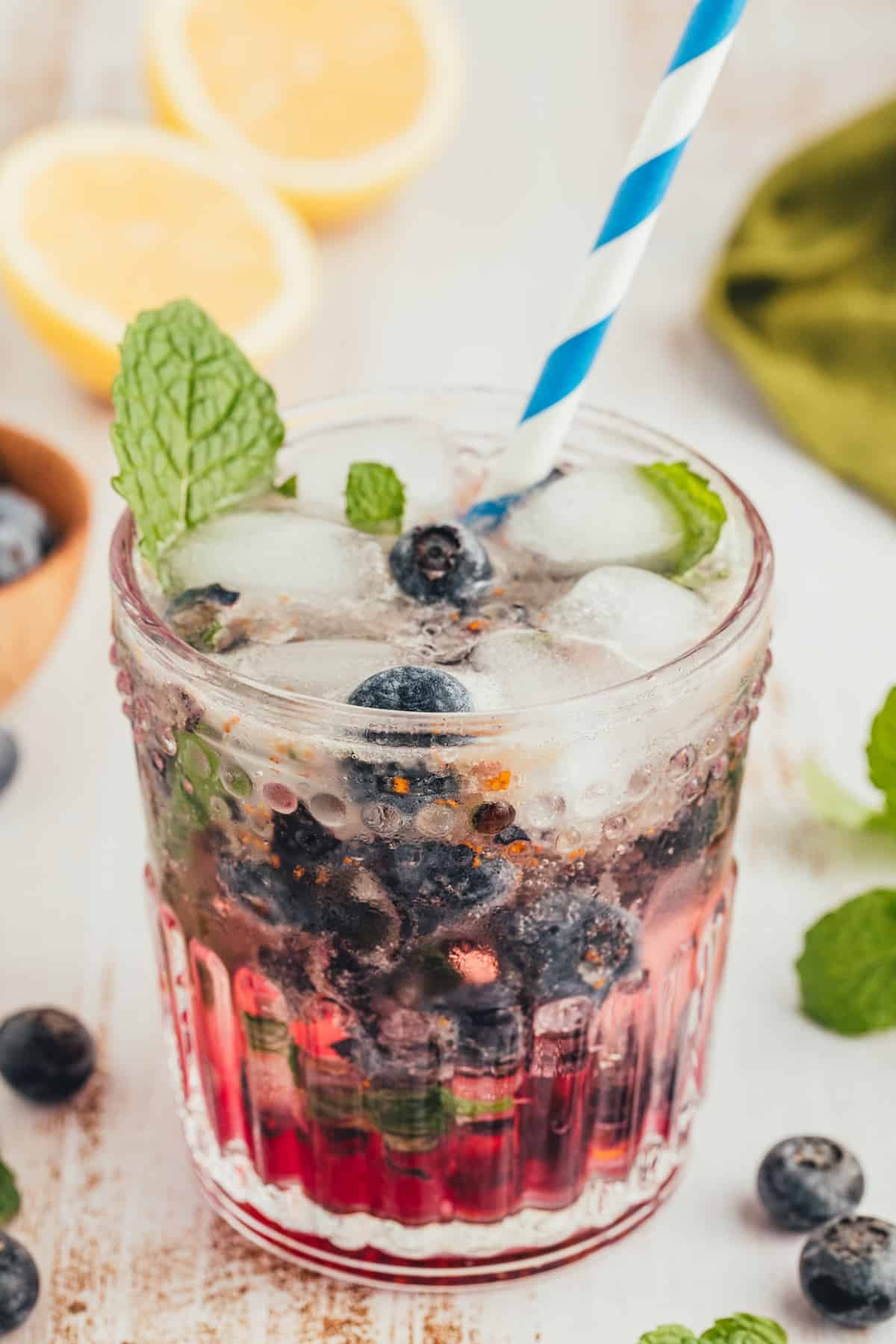 Coconut Blueberry Mint Mocktail (low calorie) - Oh Snap Macros