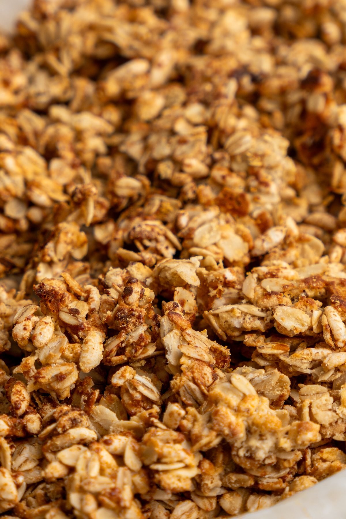 Vanilla granola with oats, puffed rice, and protein powder.